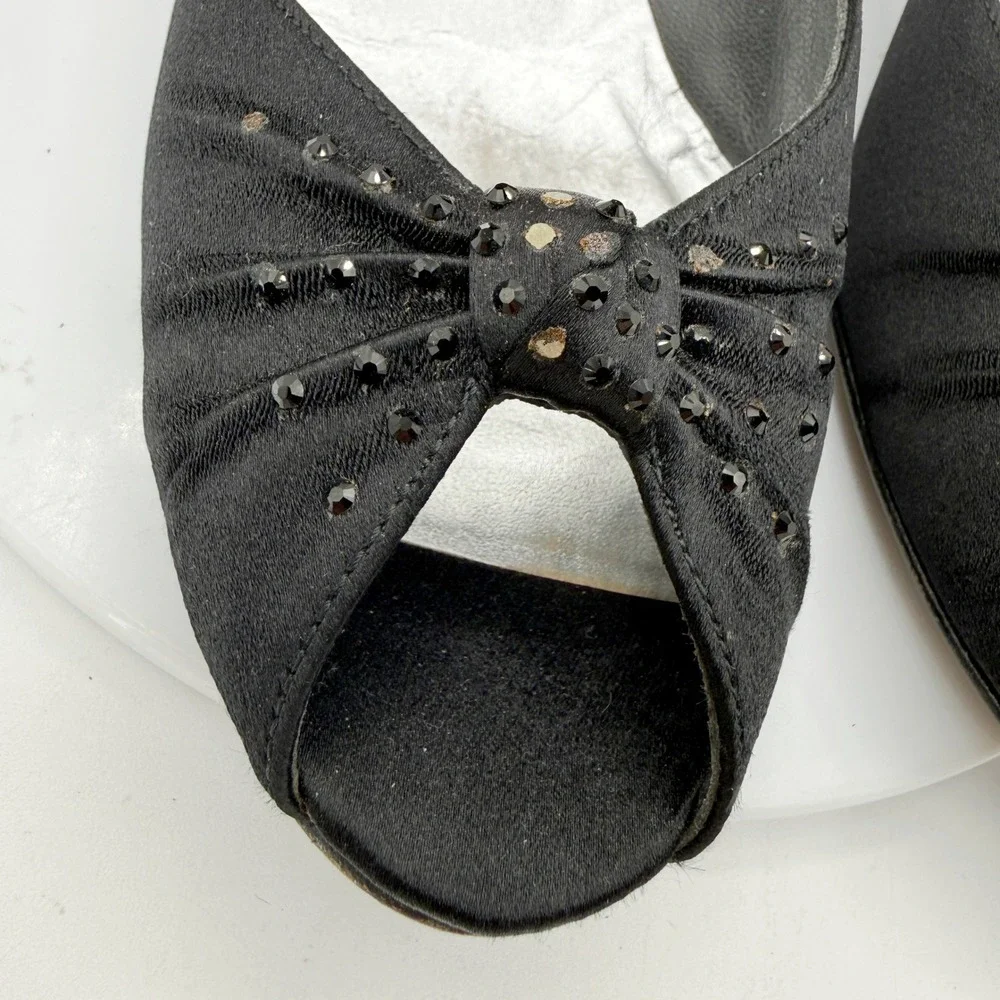 Stuart Weitzman 15026 Peep Toe‎ Pumps Size 7.5 Women Black Satin Rhinestone Bow